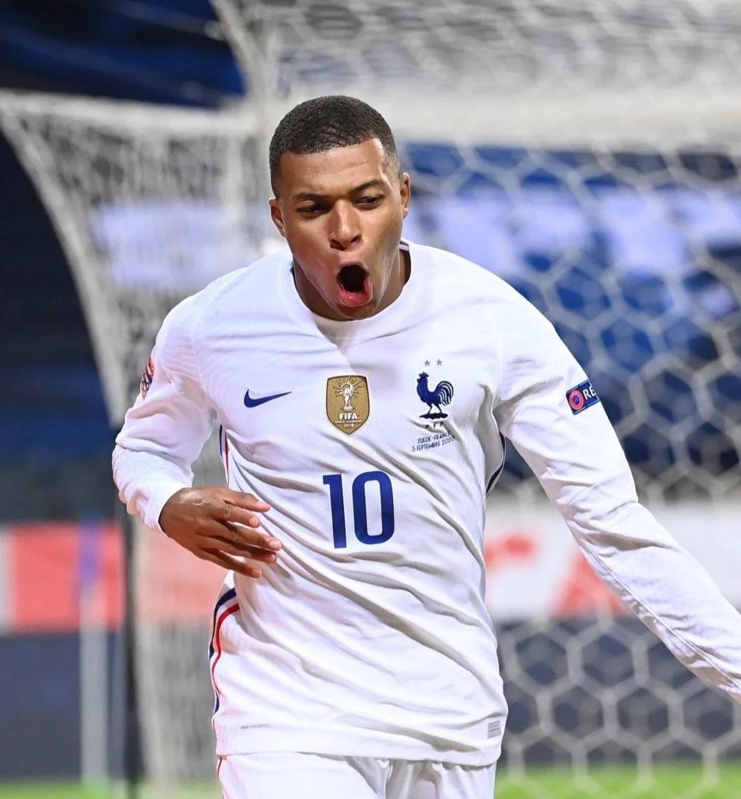 英超：阿森纳客场3-1击败诺维尔