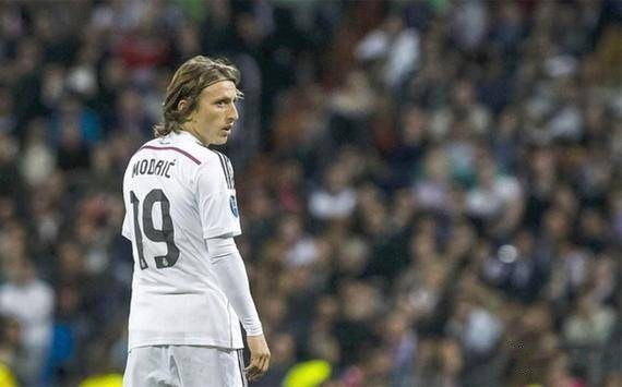 曼晚评分：芒特8分最高，姆伯莫首秀7分，乌加特、梅努5分