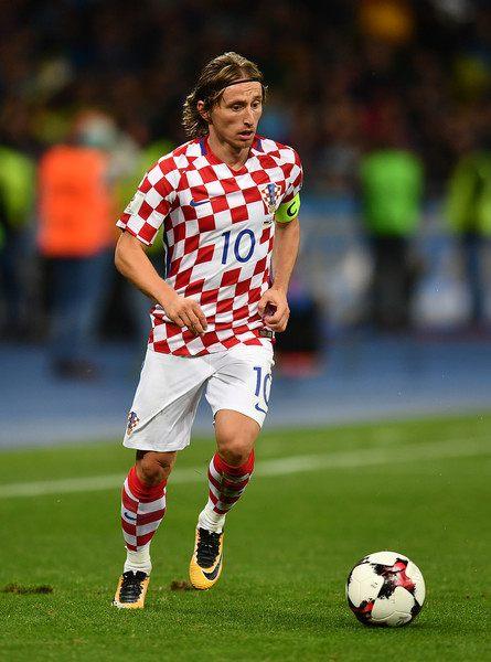 记者：卡内达观战浙江U20全运比赛，希望能发现更多优秀球员