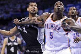 湖人浓眉哥篮下统治力助球队获胜